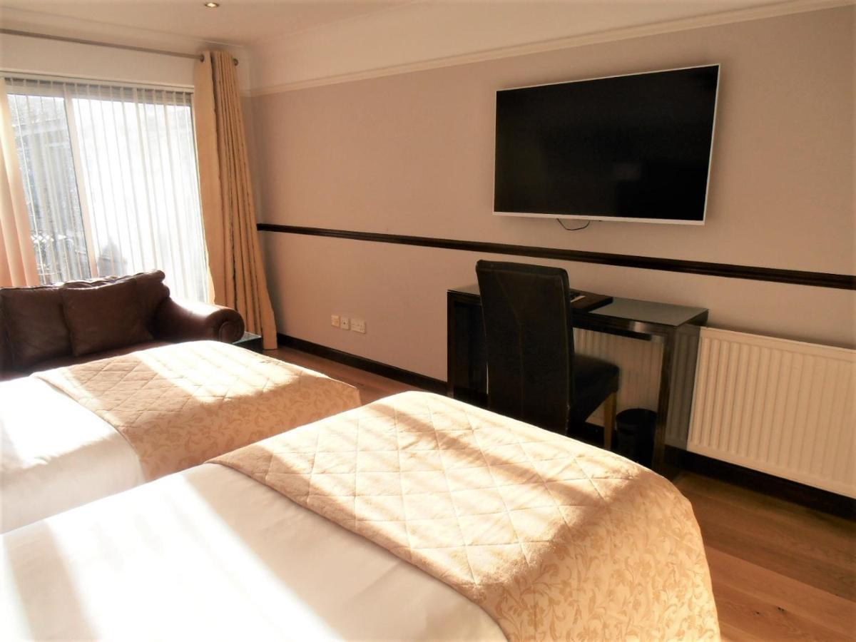 Martock Hollies Hotel מראה חיצוני תמונה