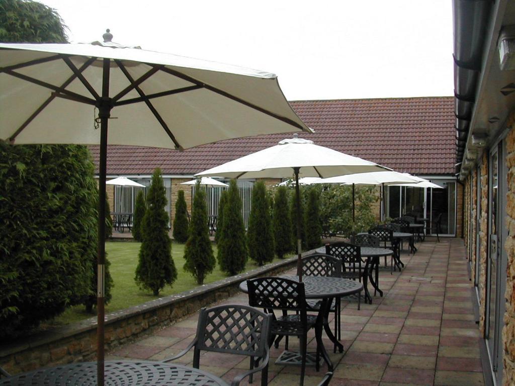 Martock Hollies Hotel מראה חיצוני תמונה