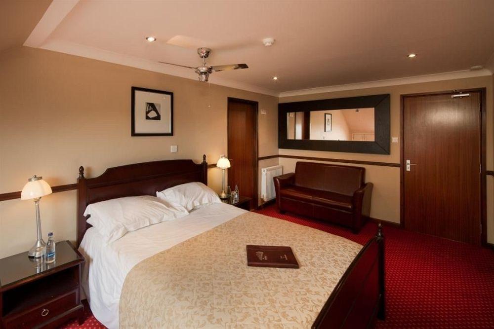 Martock Hollies Hotel מראה חיצוני תמונה