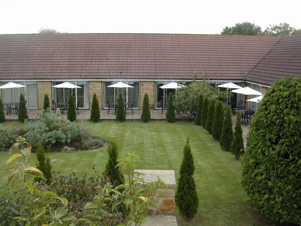 Martock Hollies Hotel מראה חיצוני תמונה