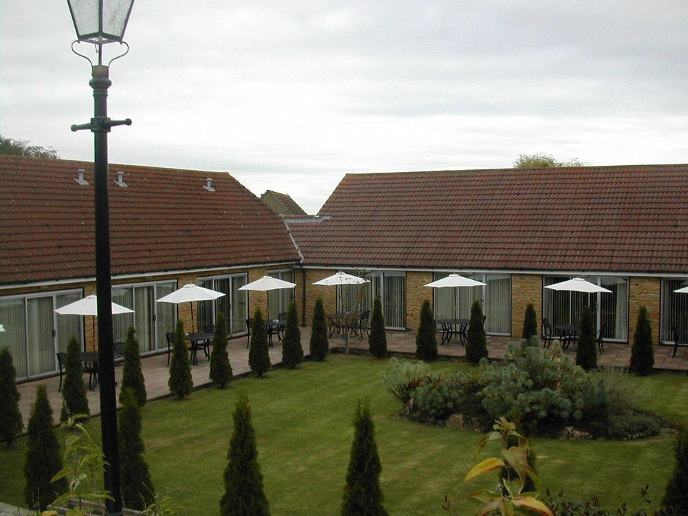 Martock Hollies Hotel מראה חיצוני תמונה