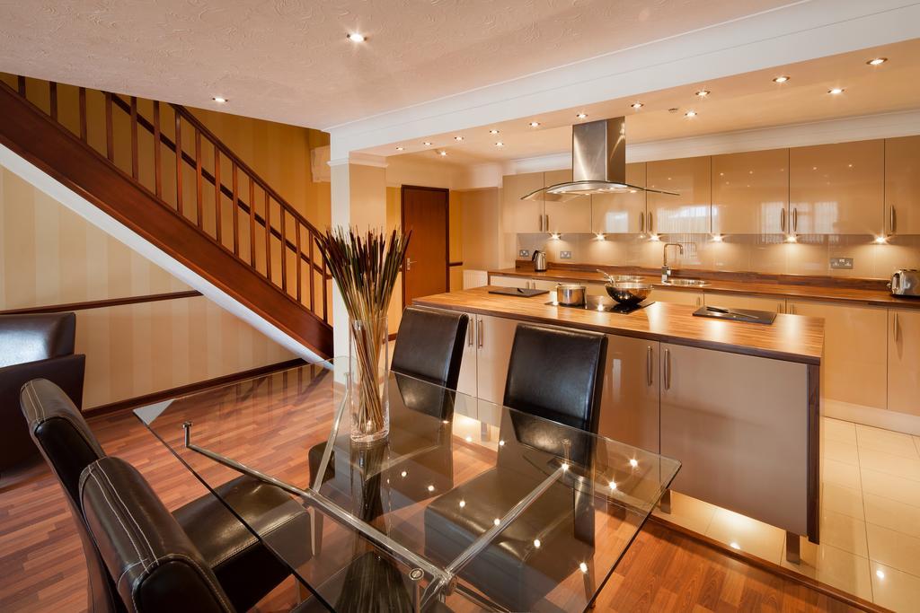 Martock Hollies Hotel מראה חיצוני תמונה