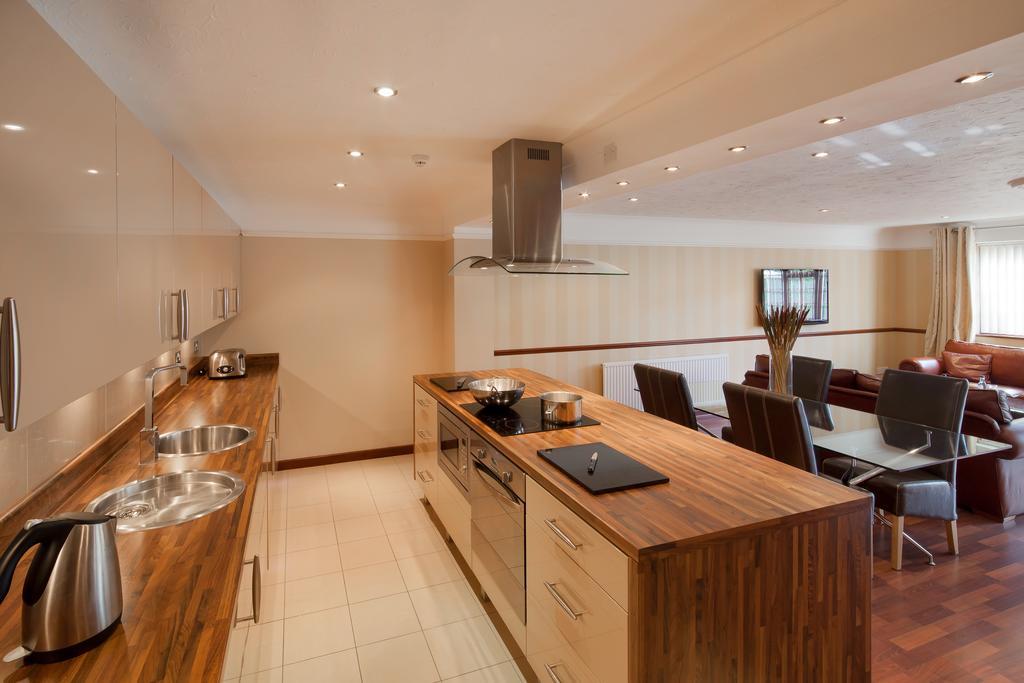 Martock Hollies Hotel מראה חיצוני תמונה